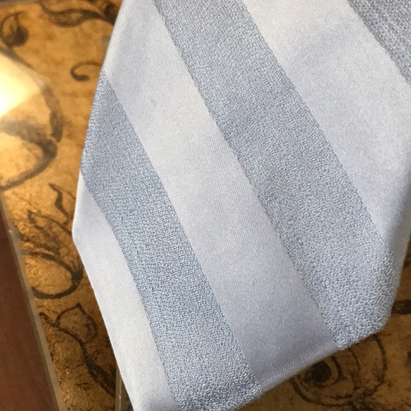 Michael Kors Blue Silk Tie - Picture 2 of 9